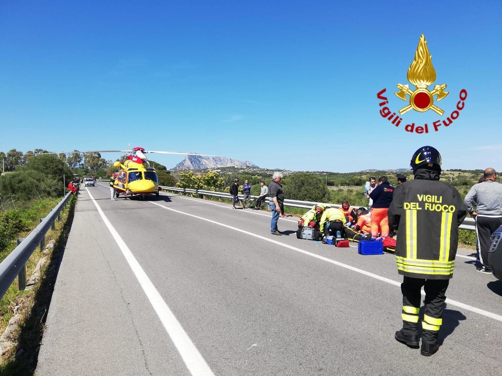 Moto contro auto sull’Orientale Sarda: centauro trasportato all’ospedale con l’elisoccorso