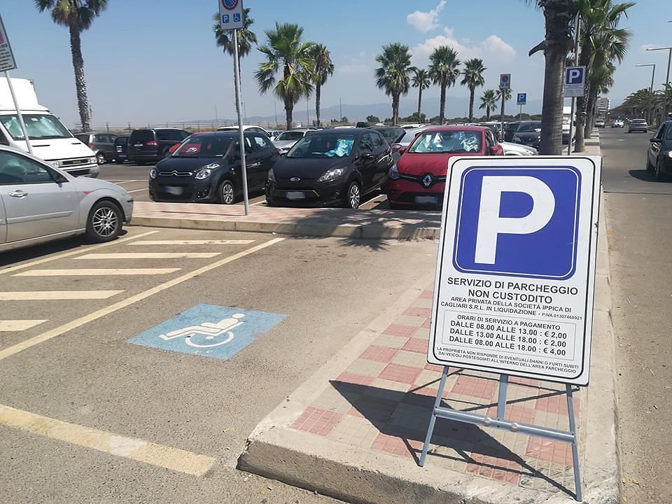 Cagliari, lavoro estivo per i disoccupati: cercasi 4 addetti per il parcheggio del Poetto