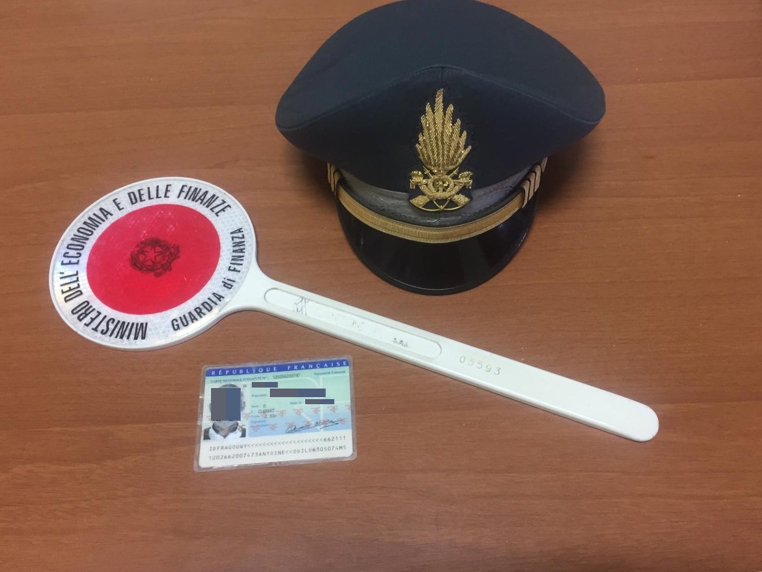Sbarca a Porto Torres con documenti falsi: turco in manette