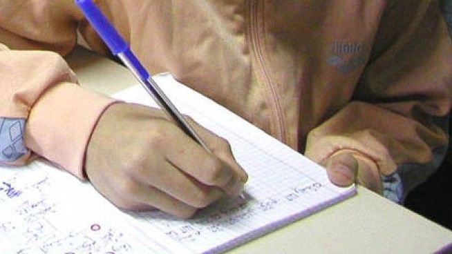 A scuola arriva l’ora d’arabo per i bimbi italiani: scoppia la polemica