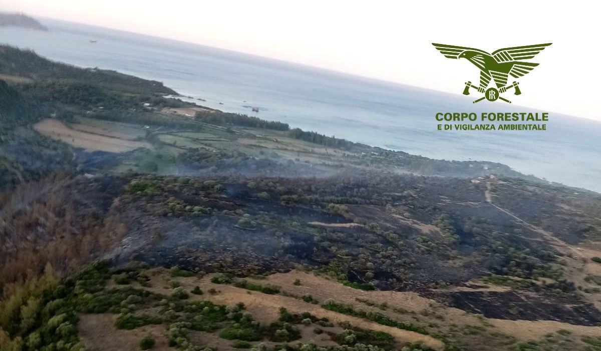Sardegna nella morsa dell’inferno di fuoco: ben 41 incendi solamente oggi