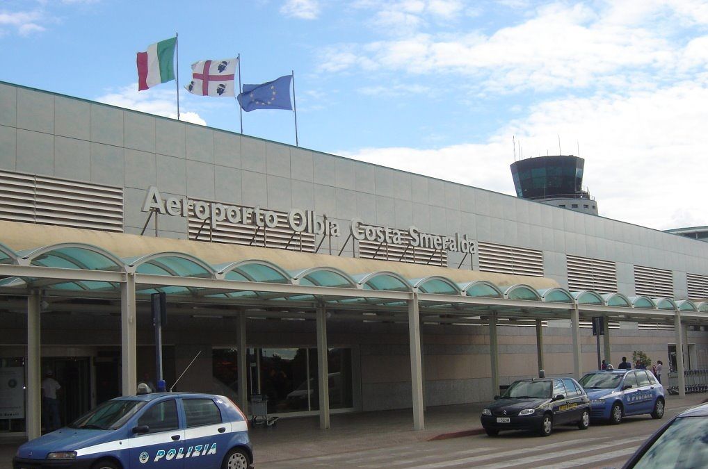 Ricercato per omicidio stradale: moldavo fermato all’aeroporto di Olbia e arrestato