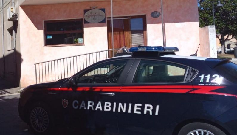 Spaccio di droga, bar chiuso per un anno a Barrali: arrestato un dipendente e denunciato il titolare