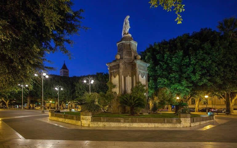 Cagliari, weekend tra calici di vino e buon cibo in piazza del Carmine: “Venite tutti per farla rivivere”