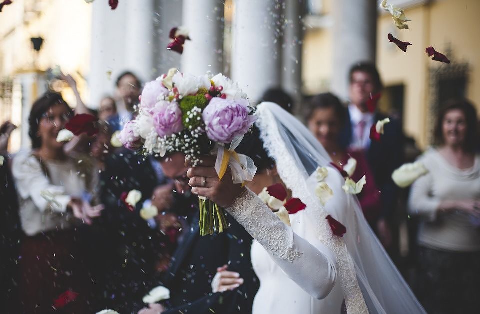 Cagliari, matrimoni e offerte in calo nelle chiese: “Ci sono sposi che donano solo 50 euro”