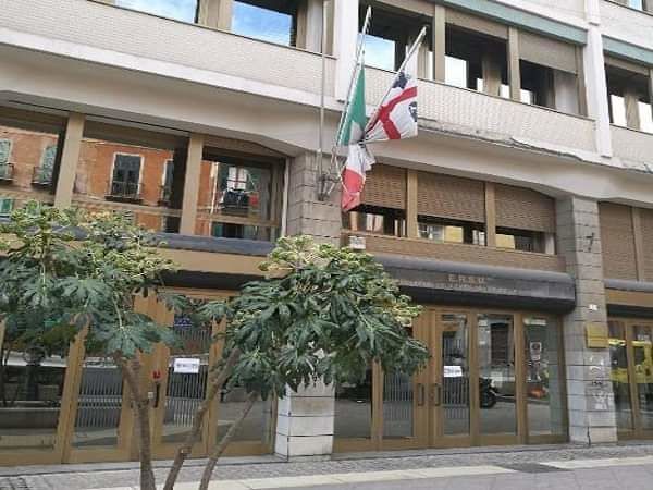 Cagliari, all’Ersu shopping e passeggiate durante l’orario di lavoro: 21 dipendenti condannati