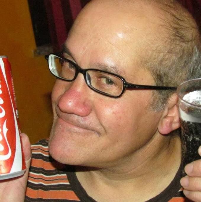 Cagliari, la denuncia choc: “Aggredito e rapinato di notte da uno straniero in via Maddalena”