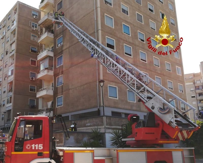 Cagliari, fuga di gas da una veranda a Sant’Elia: arrivano i vigili