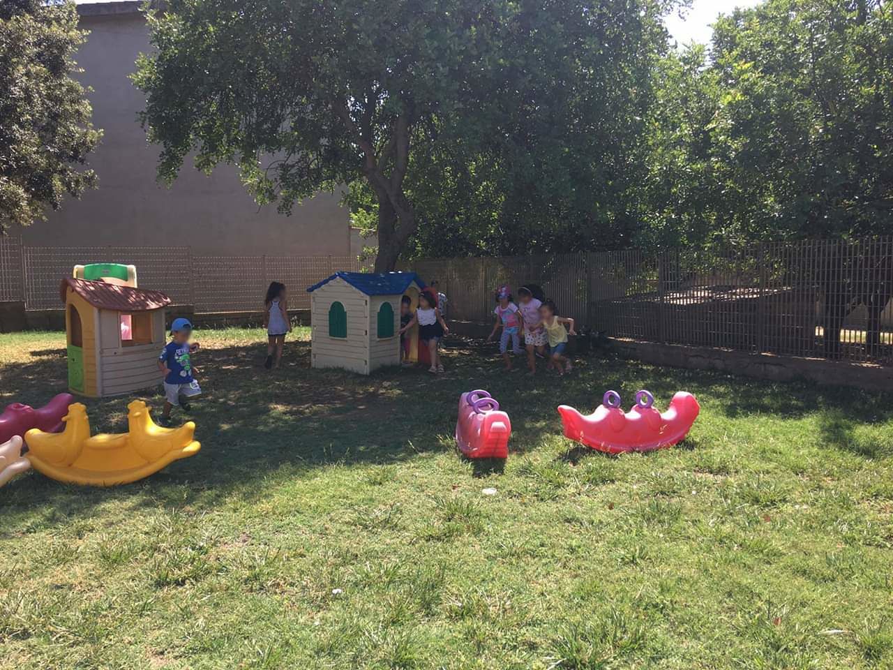 A Samassi rubati i giochi dalla scuola materna, l’ira del Sindaco: “Hai tolto il sorriso ai nostri bimbi”