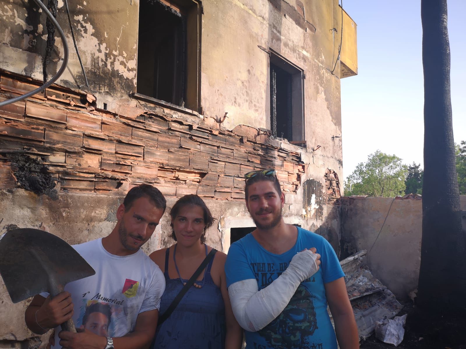 Sestu, l’appello disperato di Grazia: “La mia casa distrutta dall’incendio, aiutatemi”