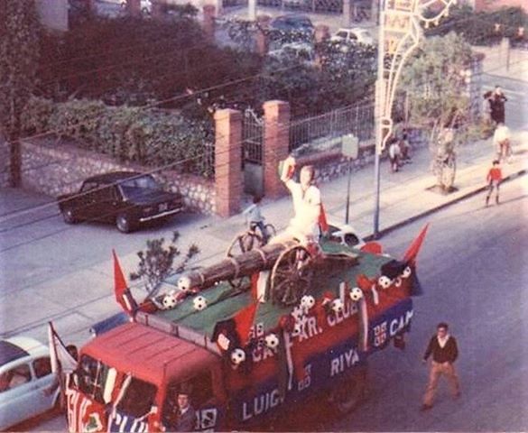 La stagione dello scudetto del Cagliari compie 50 anni: quel magico camion rossoblù pieno di sogni