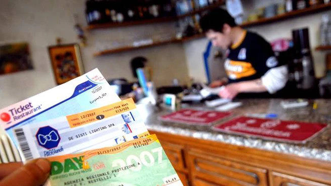 Sanità in Sardegna, la rabbia dei dipendenti dell’Ats: “Da due anni non ci pagano i buoni pasto”