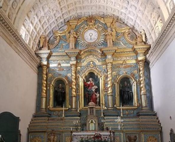 Cagliari, un monumento gioiello in crisi: “La volta della Chiesa di Sant’Agostino è piena di bolle d’acqua”