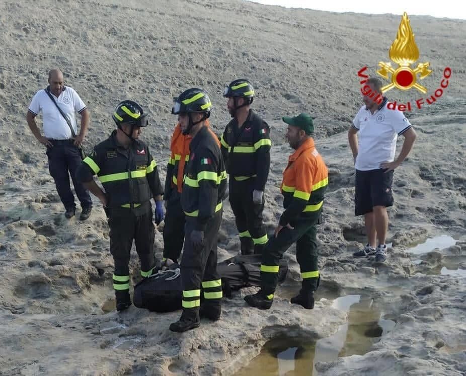 Cuglieri, precipita dalla scogliera mentre scatta una foto: cadavere recuperato dopo 7 ore
