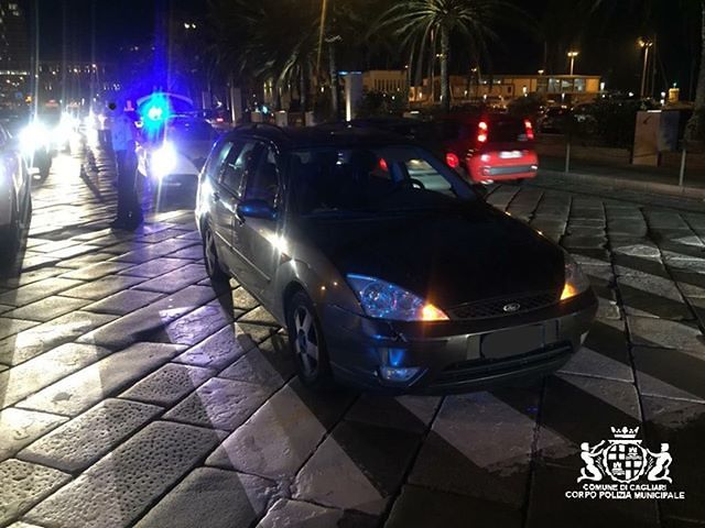 Cagliari, donna investita sulle strisce pedonali davanti al porto: portata in ospedale