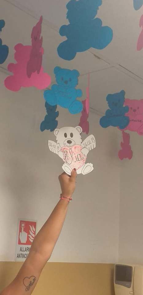 “Mio figlio, morto in ospedale a Cagliari: meritava anche lui un orsetto come tutti gli altri piccoli”
