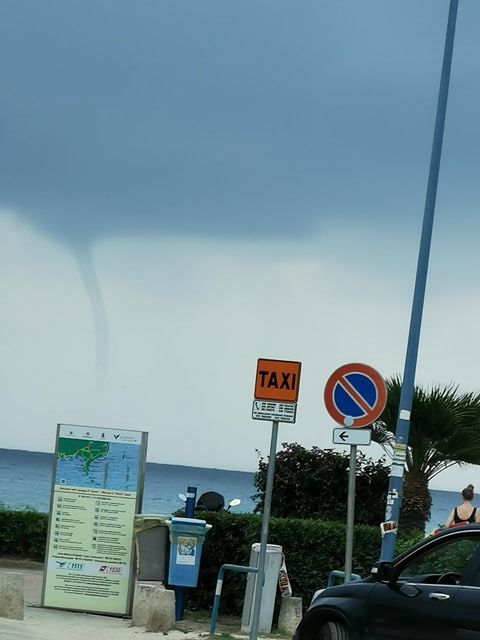 Spettacolare tromba marina a Villasimius: la foto di un nostro lettore
