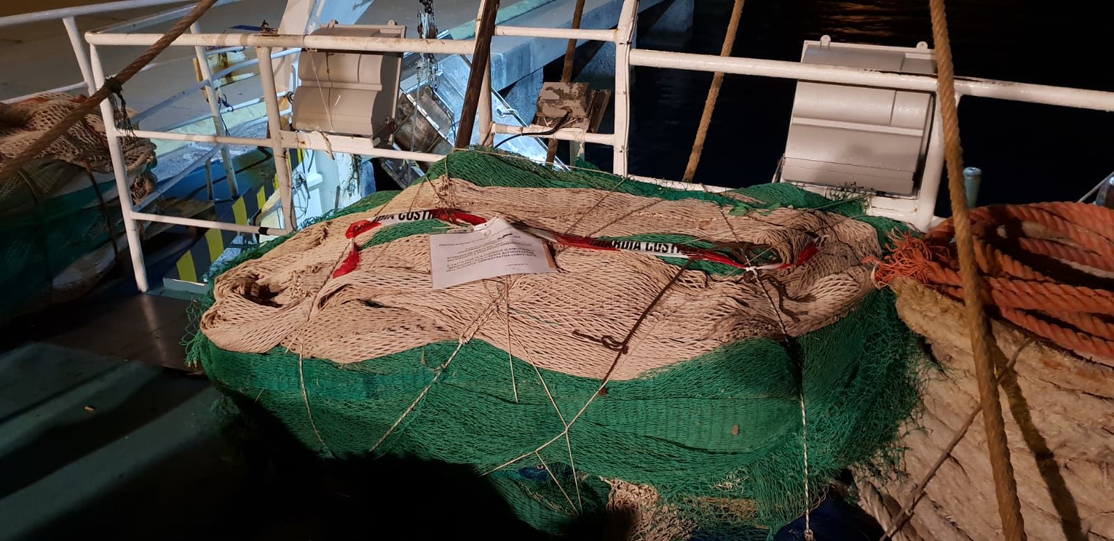 Quartu, sequestrati oltre venti kg di pesce in un noto supermarket: super multa sui gamberi rossi