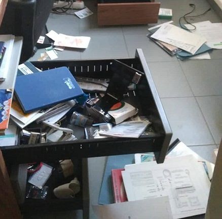 Tre furti in 4 giorni e dipendenti aggrediti agli sportelli: caos da Abbanoa a Cagliari
