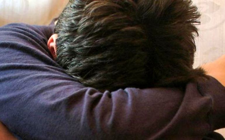 Cagliari, ragazzino pestato in un parco: “Nessuna aggressione omofoba”