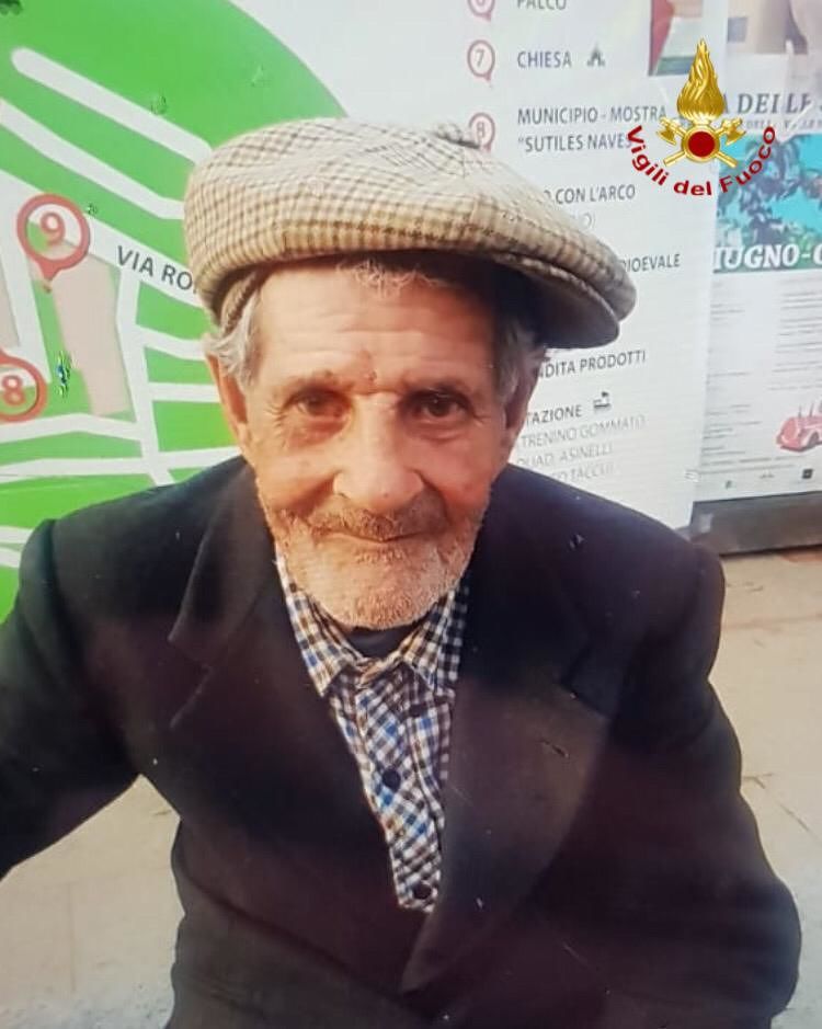 Ulassai, 93enne si allontana dall’auto e non torna: preoccupazione per Gino Serra