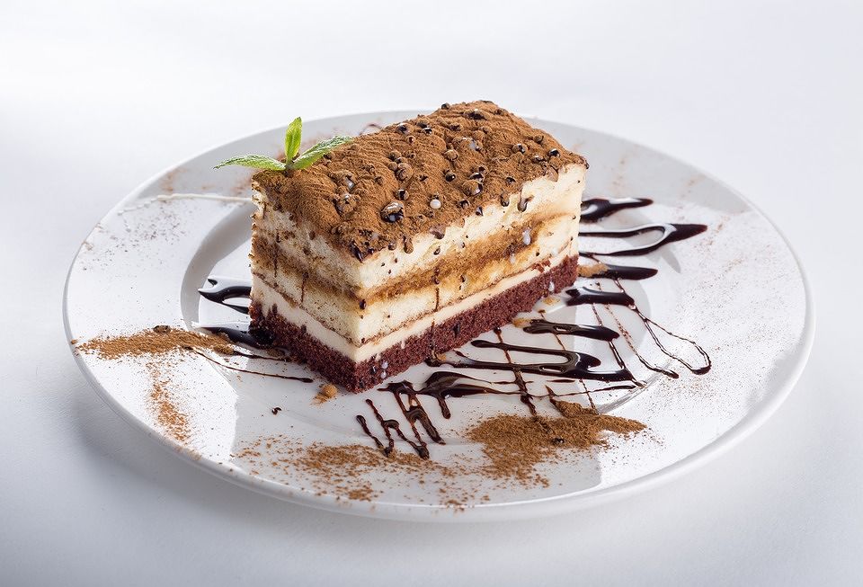 I dolci nella dieta, ricette e calorie giuste: come preparare le torte più buone restando in forma