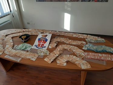 Cagliari, lo spacciatore di Castello col tesoro a casa dei genitori: 150mila euro sotto il letto