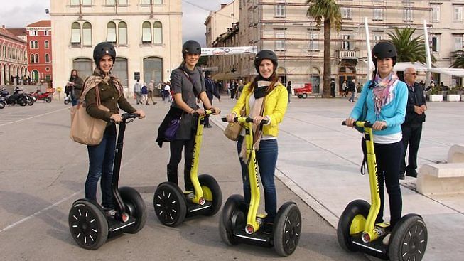Cagliari, la moda del monopattico elettrico: un incontro pubblico per svelare come usarli