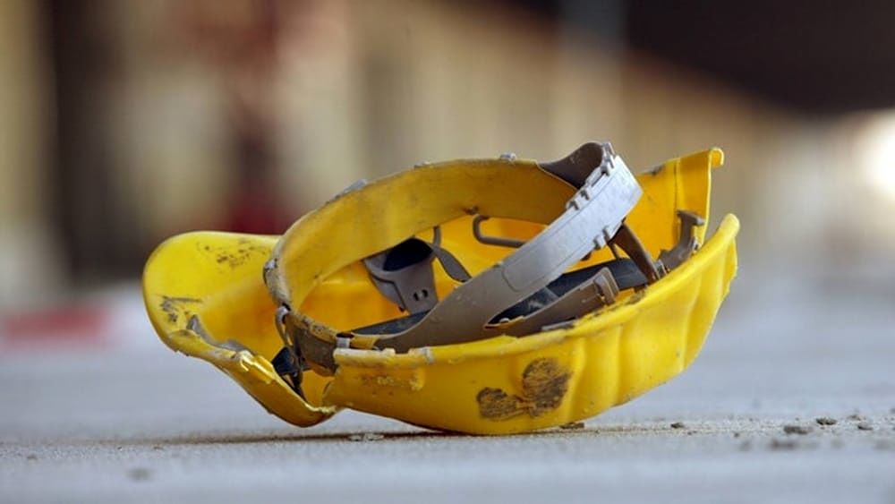 Tragedia a Parma, operaio di origini sarde muore schiacciato da un escavatore