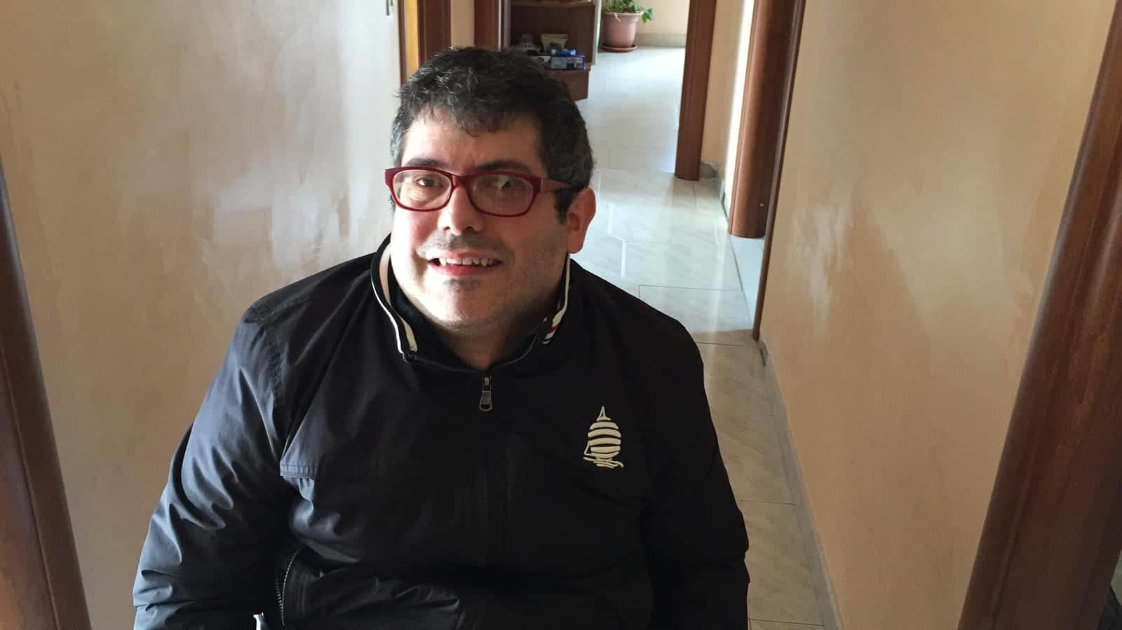 Cagliari, l’odissea di un disabile: “Visita per l’epilessia al Policlinico tra un anno, costretto a pagare 100 euro”