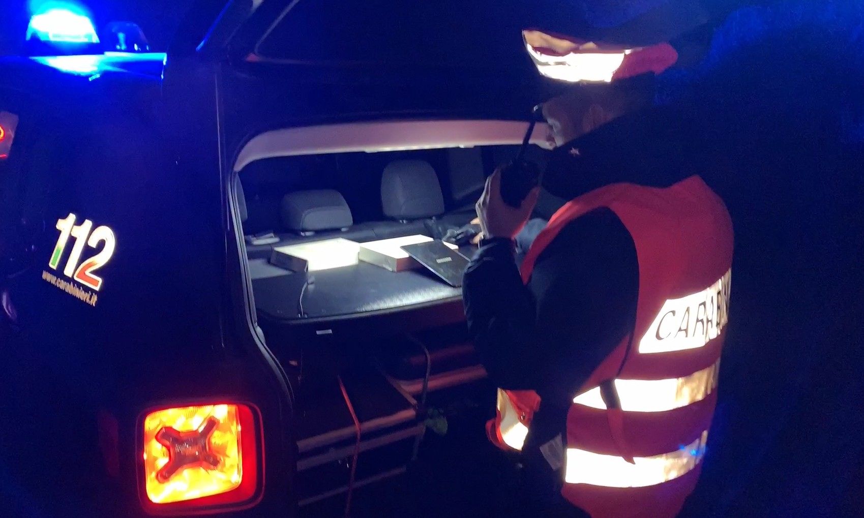 Gira con una “pattadese” nell’auto: nei guai 30enne di Ulassai