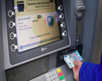 Truffa del bancomat, preoccupa la situazione in Sardegna: i consigli della polizia