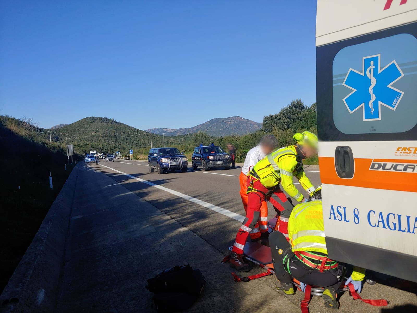 Muravera, ciclista investito da un’auto sulla 125: è in gravi condizioni