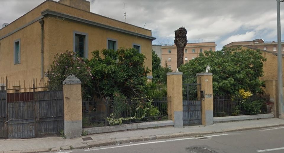 Cagliari, morosa e abusiva da 5 anni: nonnina sfrattata da una casa della Regione