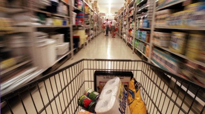 I negozianti di Cagliari contro i centri commerciali: “Sono troppo grandi, riduciamoli”