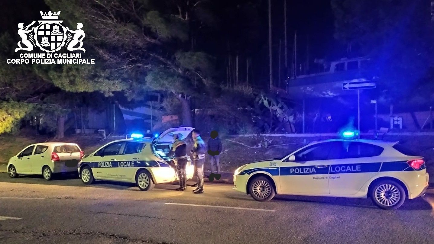 Su Siccu, l’auto sbanda e la Polizia la ferma: ritirata la patente a un quartese ubriaco