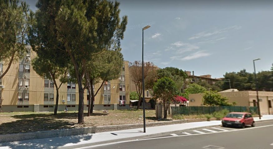 Cagliari, giri di droga nella casa popolare di Su Planu: il Comune manda via l’inquilino