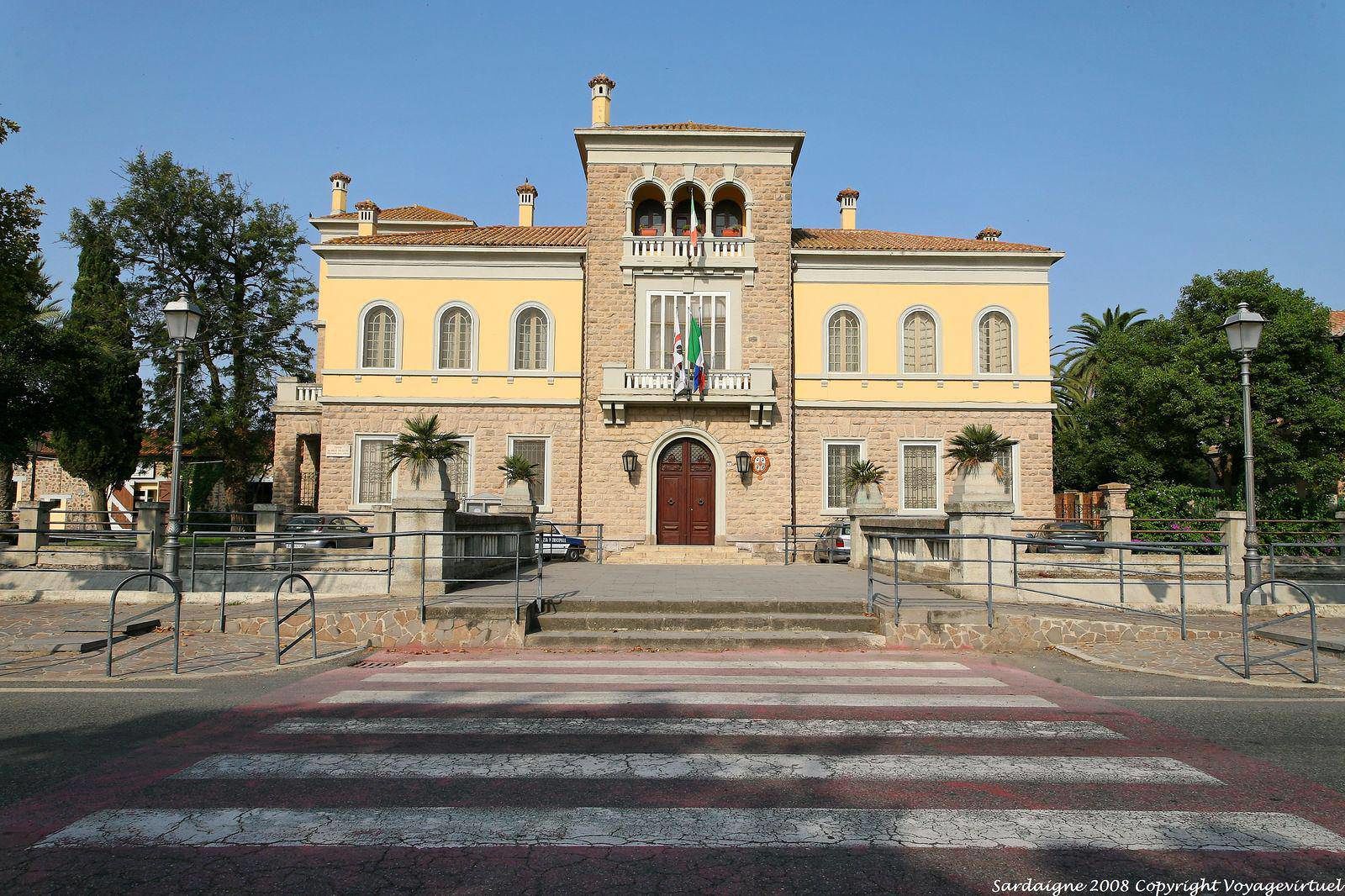 Arborea, è scontro aperto sulla strada di Corru Mannu: dovrebbe essere libera, invece è finita in mano al Tar