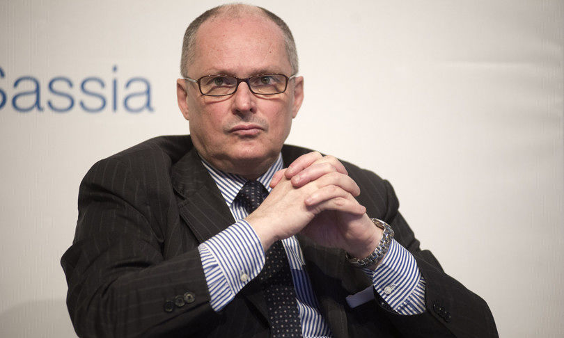 Coronavirus, Ricciardi: “Un errore fare i tamponi agli asintomatici, casi sovrastimati”