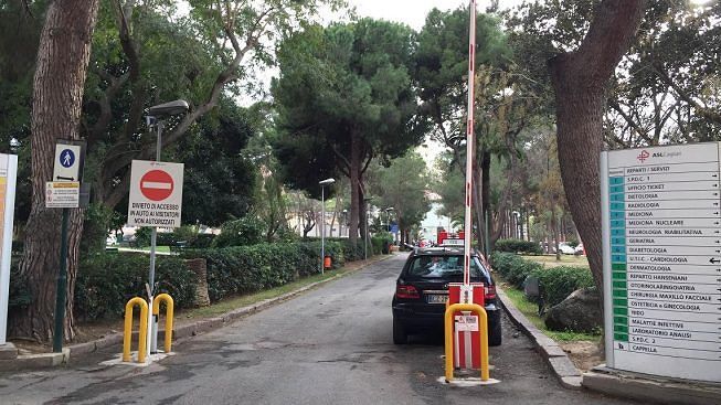 Cagliari, non c’è pace al Ss. Trinità: “Un’altra infermiera aggredita da un paziente in Psichiatria” 