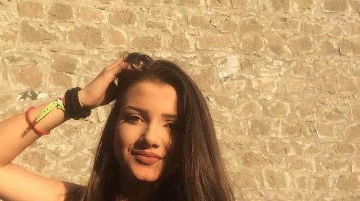 La strana morte di Aurora, 16 anni: dimessa dall’ospedale, la trovano senza vita nel suo letto