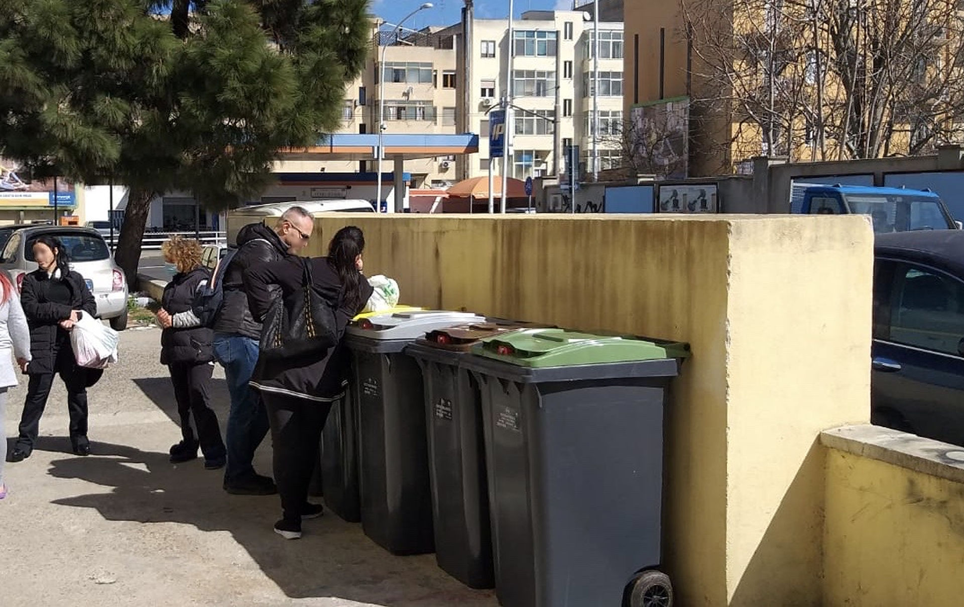 Cagliari, nuovi mastelli e telecamere nella zona di via Timavo