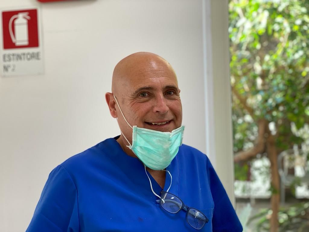 Walter di Serrenti, Oss ai tempi del Coronavirus: “Gli anziani? Vanno tutelati al massimo”