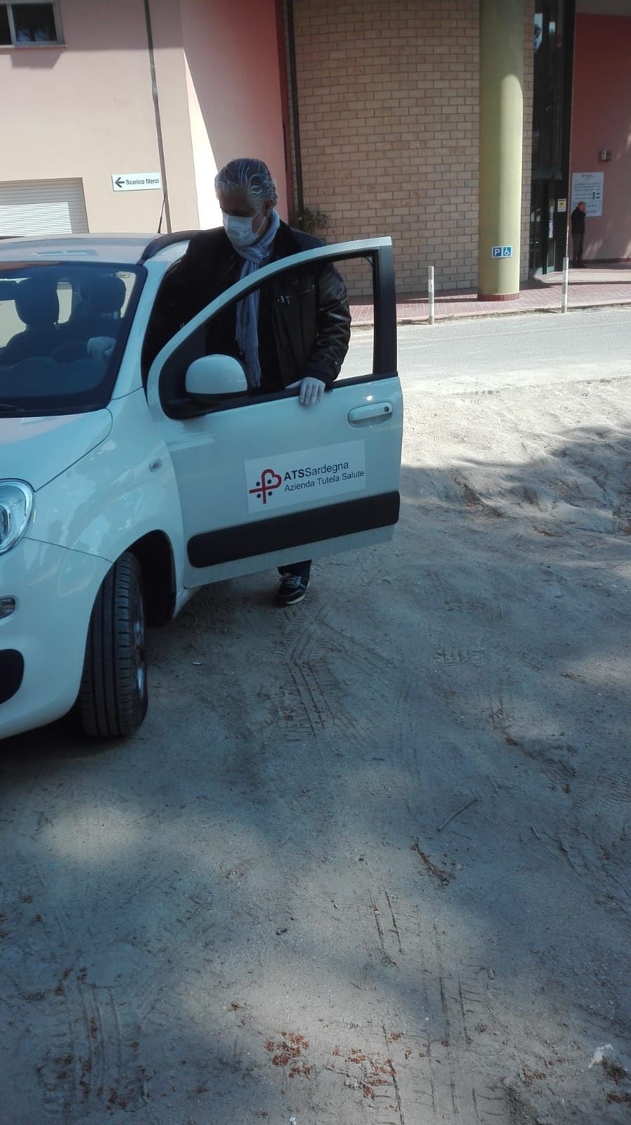 Cagliari, derubato l’ex consigliere Paolo Casu: “Ladri feccia umana, in piena emergenza sanitaria”