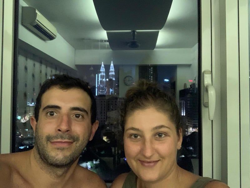 L’odissea di due giovani sardi: “Intrappolati a Kuala Lumpur per colpa del Coronavirus”