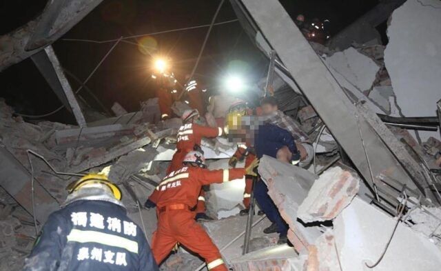 Cina, crolla un hotel usato per la quarantena del Coronavirus: settanta persone tra le macerie
