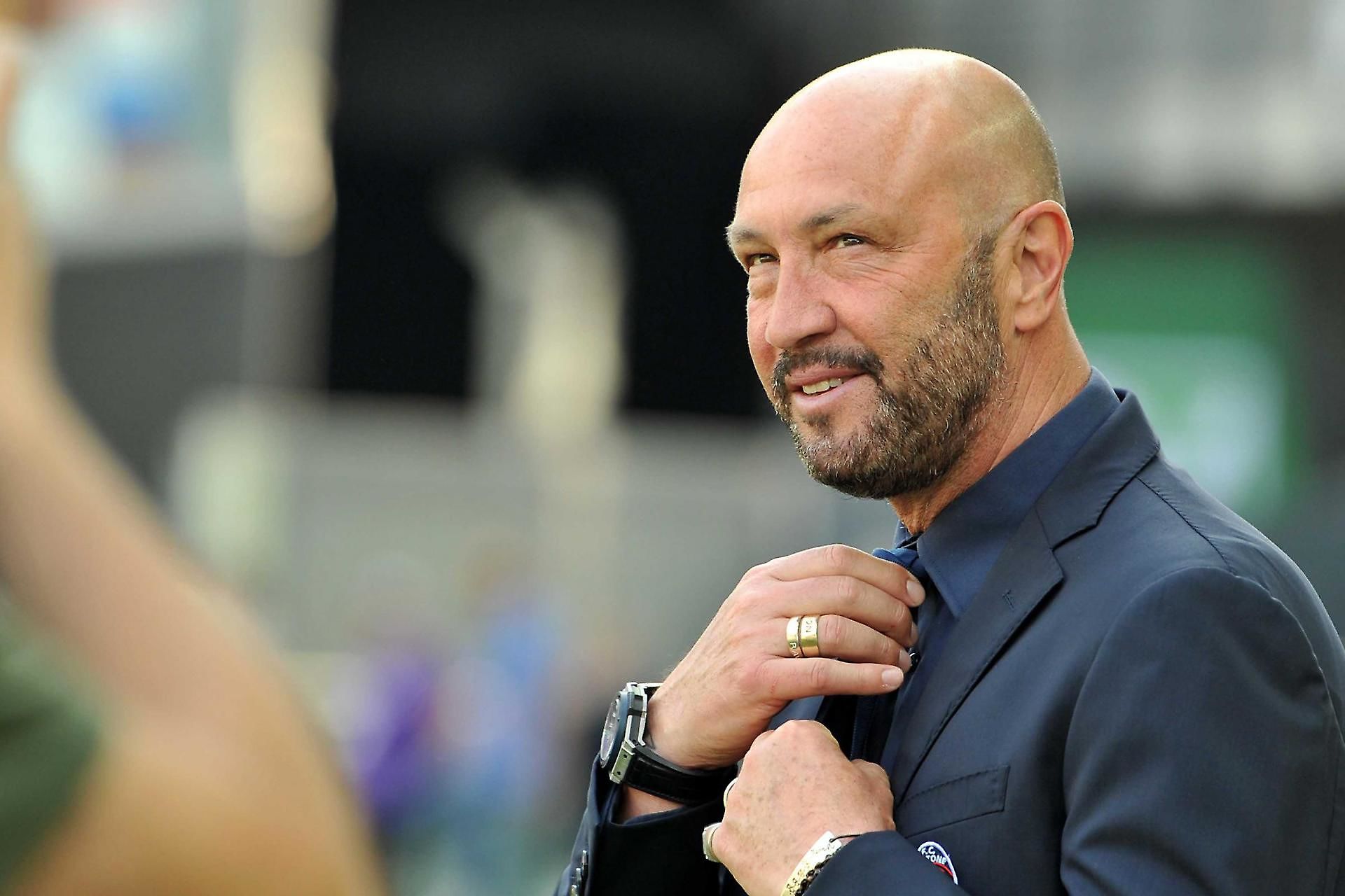 Cagliari, l’Uomo Ragno Walter Zenga a un passo come nuovo tecnico: c’è l’idea di un ticket con Canzi