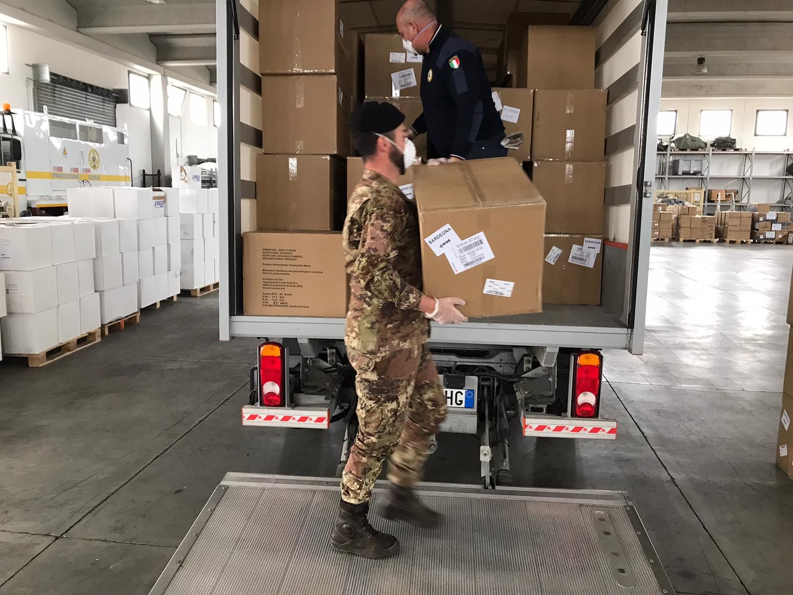 Cagliari, arrivato ieri all’aeroporto di Elmas un ingente carico di mascherine