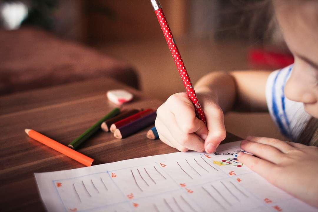 Barumini: il Comune mette a disposizione degli studenti quaderni, penne e altro materiale