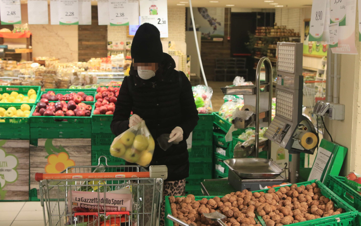 Cagliari, per fare la spesa obbligatoria la mascherina: cambia tutto per i clienti di mercati e supermarket